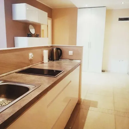 Apartament Jantar Z Ogrodkiem Kolobřeh
